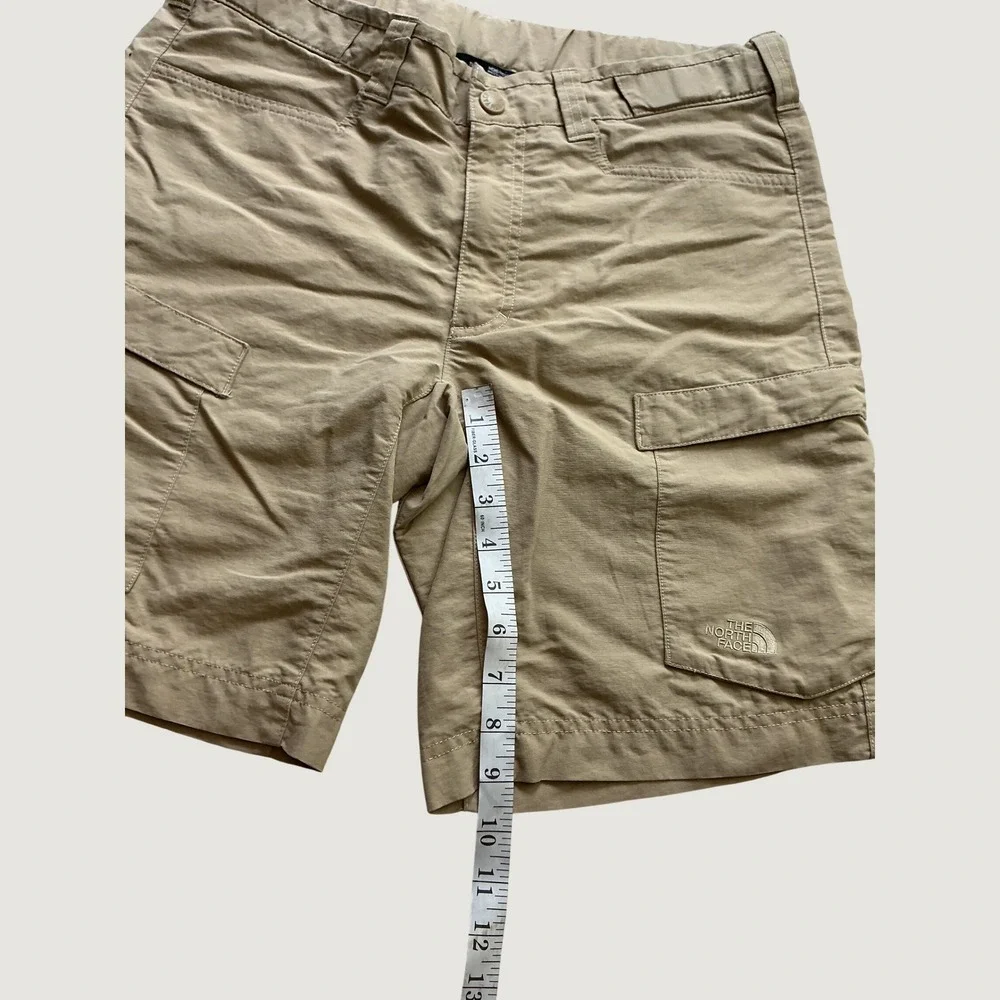 The North Face Mens Tan Khaki Nylon Cargo Hiking Shorts Size 32 Regular